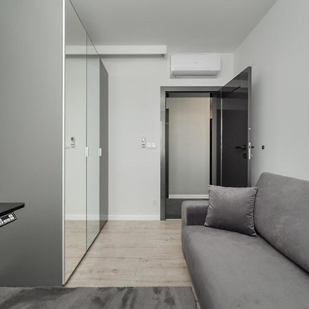 Luksusowy Apartament Z 3 Sypialniami, Klimatyzacja, Parkingiem I Biurkiem We Wroclawiu By Renters Prestige Breslávia Exterior foto