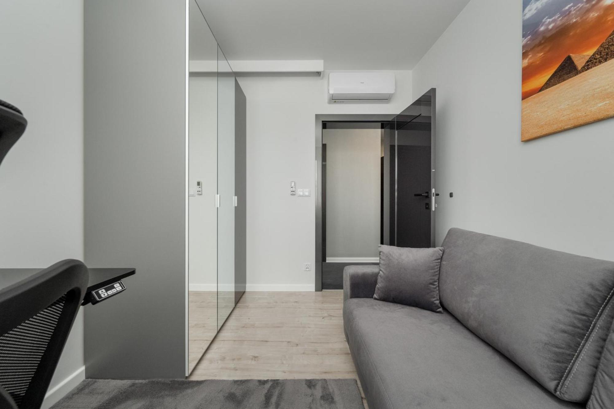 Luksusowy Apartament Z 3 Sypialniami, Klimatyzacja, Parkingiem I Biurkiem We Wroclawiu By Renters Prestige Breslávia Exterior foto