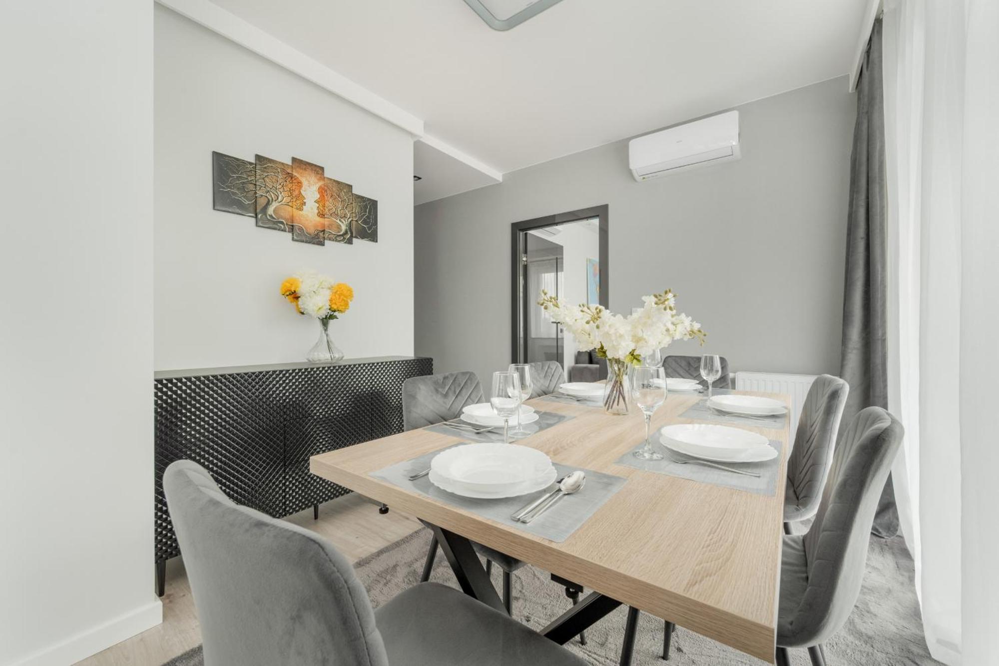 Luksusowy Apartament Z 3 Sypialniami, Klimatyzacja, Parkingiem I Biurkiem We Wroclawiu By Renters Prestige Breslávia Exterior foto