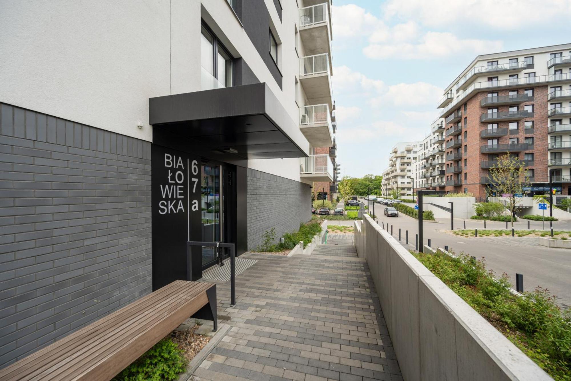 Luksusowy Apartament Z 3 Sypialniami, Klimatyzacja, Parkingiem I Biurkiem We Wroclawiu By Renters Prestige Breslávia Exterior foto