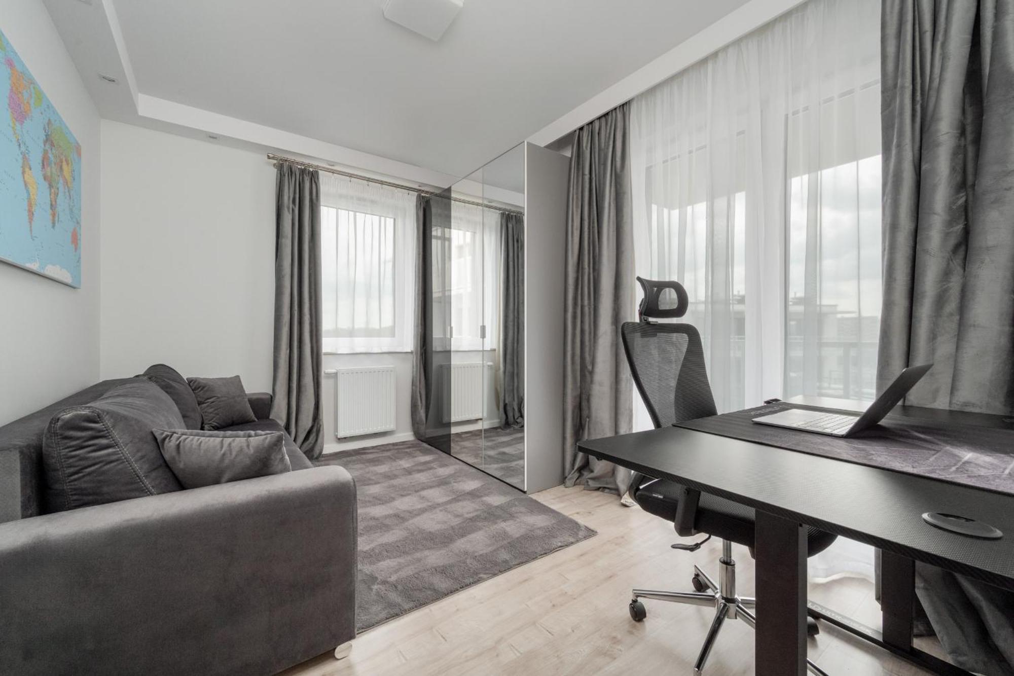 Luksusowy Apartament Z 3 Sypialniami, Klimatyzacja, Parkingiem I Biurkiem We Wroclawiu By Renters Prestige Breslávia Exterior foto